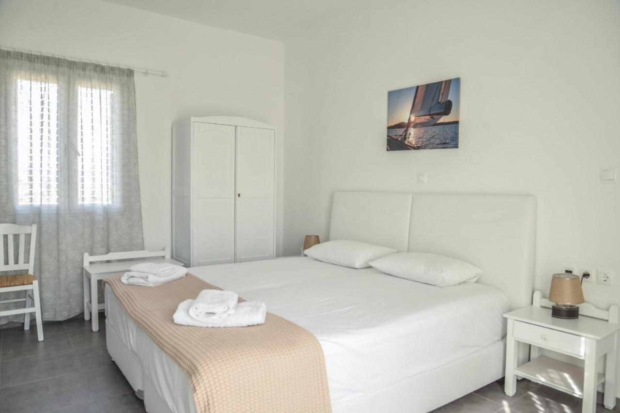 Zeras Apartments Adamantas Eksteriør billede