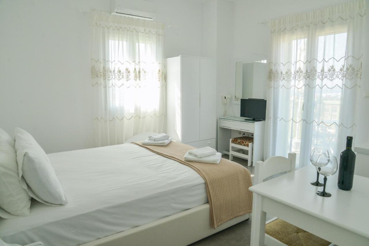 Zeras Apartments Adamantas Eksteriør billede