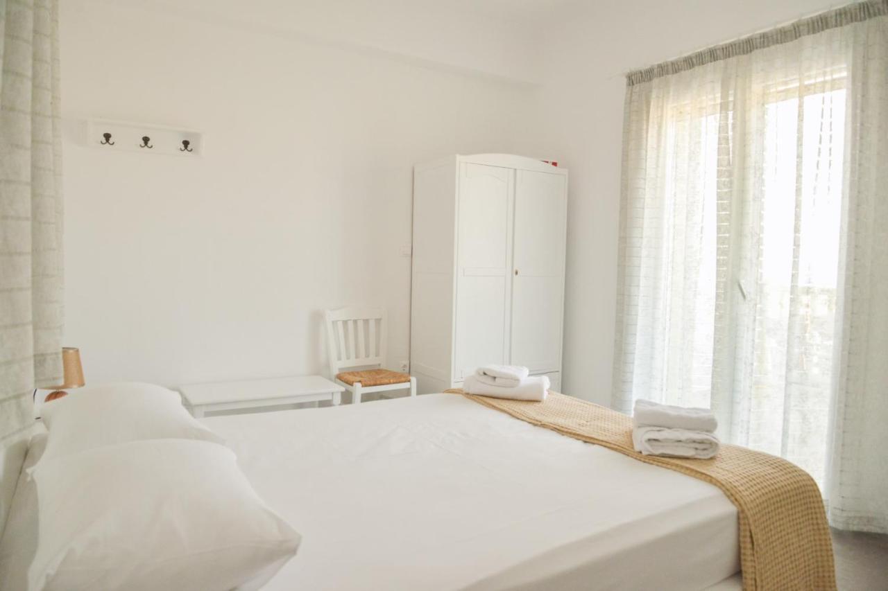 Zeras Apartments Adamantas Eksteriør billede