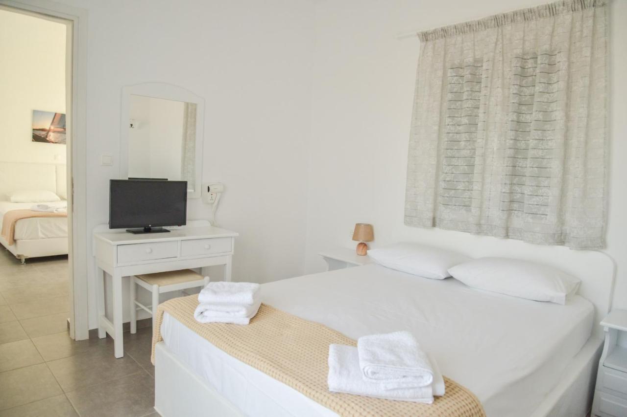 Zeras Apartments Adamantas Eksteriør billede