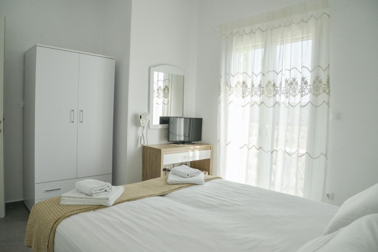 Zeras Apartments Adamantas Eksteriør billede