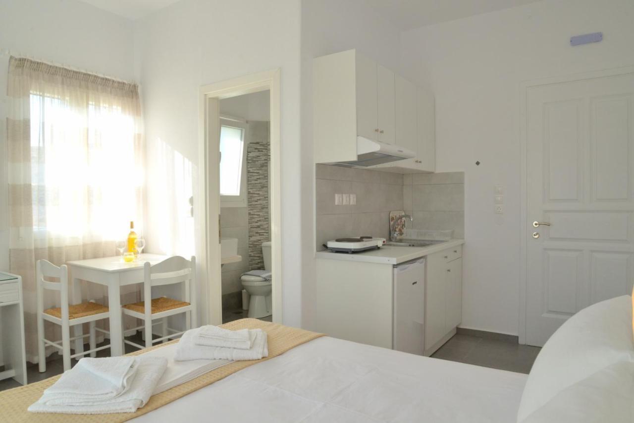 Zeras Apartments Adamantas Eksteriør billede